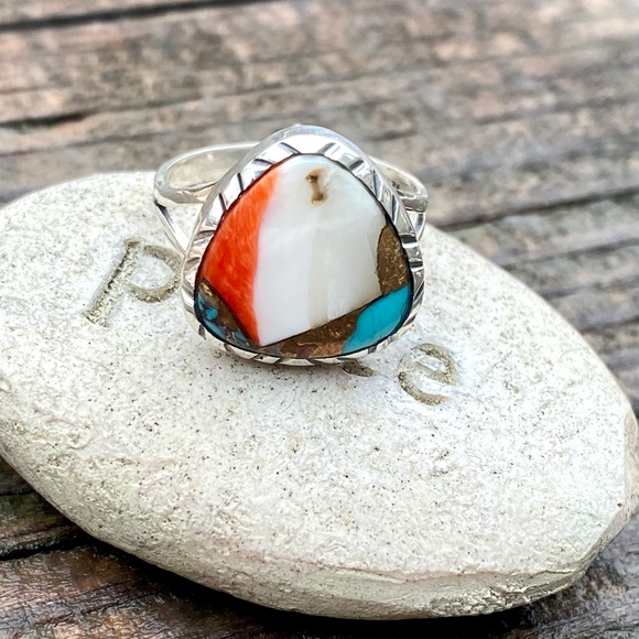 Spiny Oyster Turquoise Ring - Picture 6 of 16